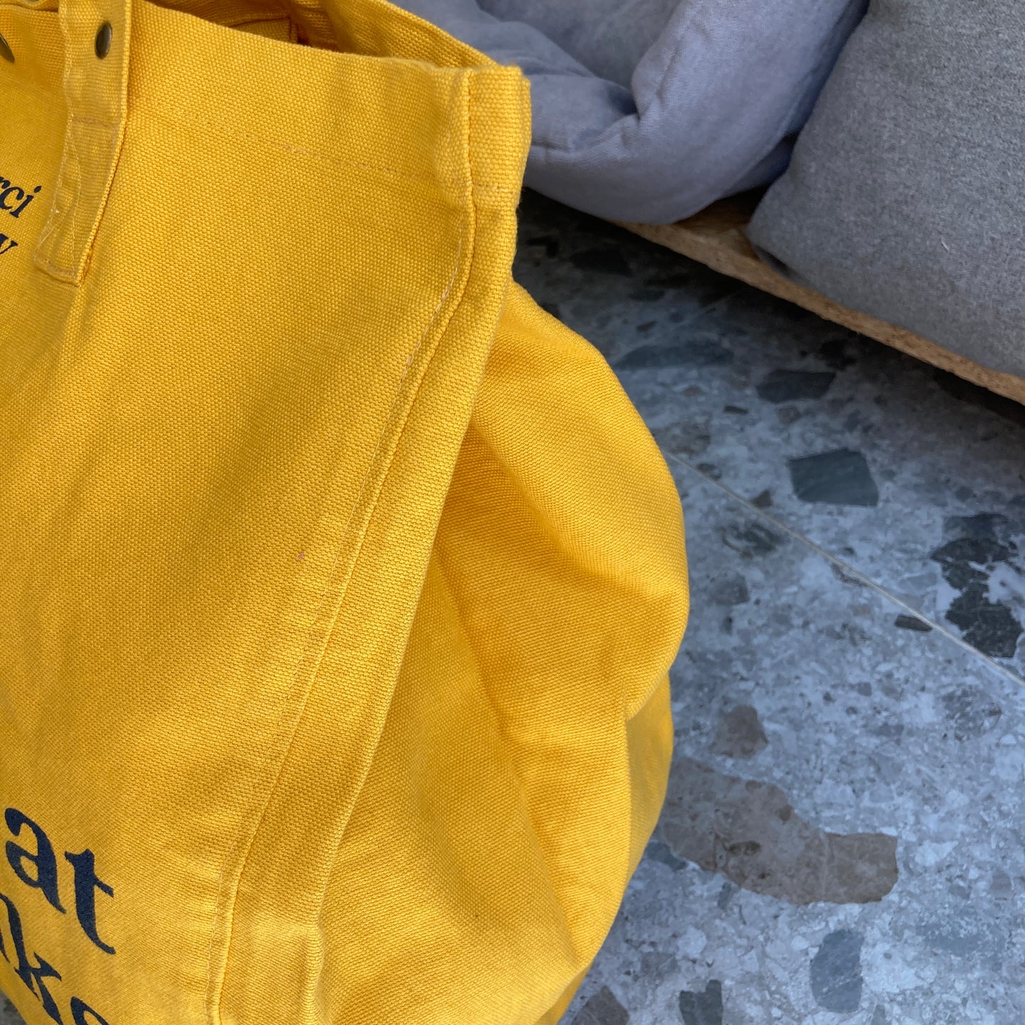 Le Murphy week-end, cabas jaune - My cat thinks I'm awesome