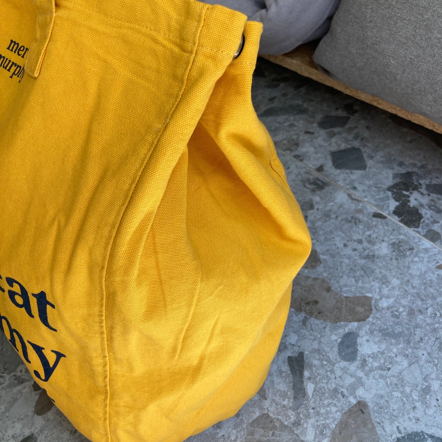 Le Murphy week-end, cabas jaune - My cat is my therapist